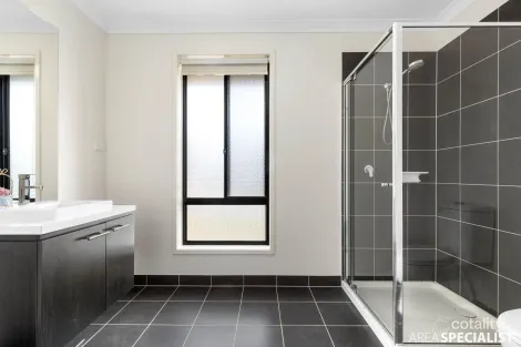 Property photo of 2 Exhibition Street Point Cook VIC 3030