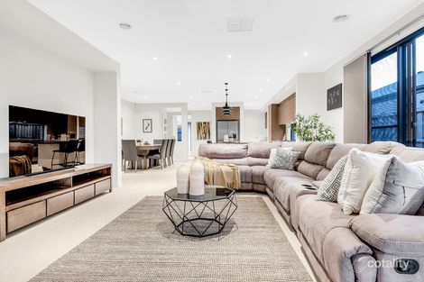 Property photo of 25 Primavera Drive Mickleham VIC 3064