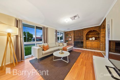 Property photo of 23 Revell Crescent St Albans VIC 3021