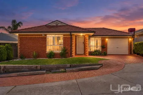 Property photo of 28 Gimlet Close Meadow Heights VIC 3048
