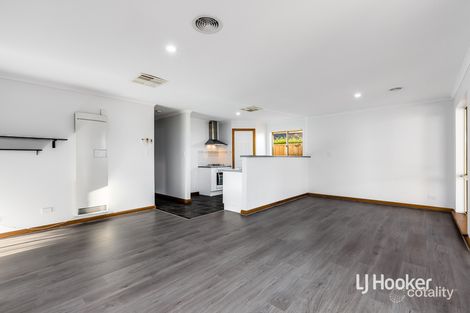 Property photo of 7 Warne Way Craigmore SA 5114