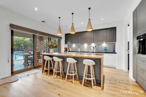 Property photo of 35 Knights Drive Glen Waverley VIC 3150