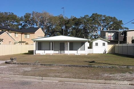 3 Benelong St, The Entrance, NSW 2261