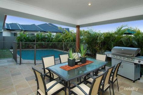 Property photo of 41 Calmwater Crescent Helensvale QLD 4212