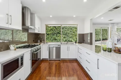 Property photo of 10 Tongariro Street Greenwith SA 5125