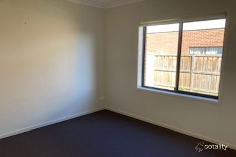 Property photo of 107 Wheelers Park Drive Cranbourne North VIC 3977
