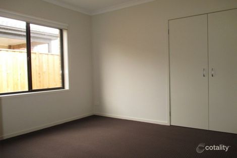 Property photo of 107 Wheelers Park Drive Cranbourne North VIC 3977