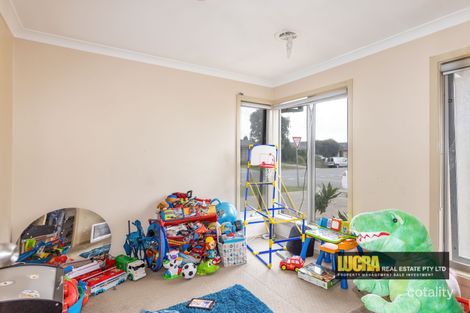 Property photo of 2 Heracles Lane Cranbourne West VIC 3977