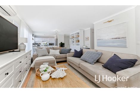 Property photo of 2 The Glade Hampton Park VIC 3976