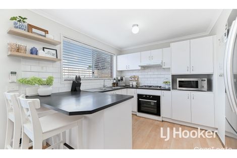 Property photo of 2 The Glade Hampton Park VIC 3976