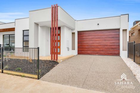 Property photo of 8 Muse Boulevard Truganina VIC 3029