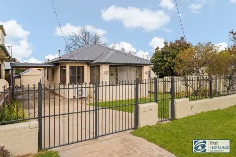 Property photo of 4 Banks Street Bathurst NSW 2795