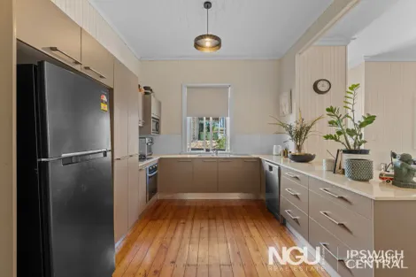 Property photo of 2/74 Braeside Road Bundamba QLD 4304