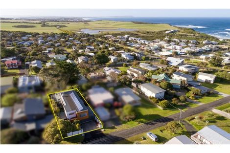 Property photo of 27 Hollywood Crescent Smiths Beach VIC 3922