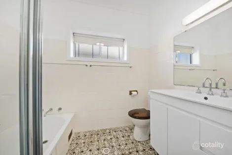 Property photo of 135 Great Western Highway Mays Hill NSW 2145