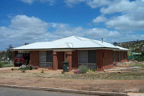 16 Robinson St, Northam, WA 6401