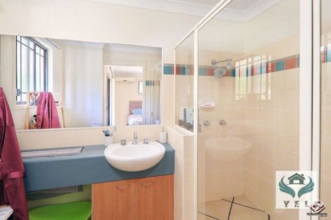 25 Hogan Pl, Seventeen Mile Rocks, QLD 4073