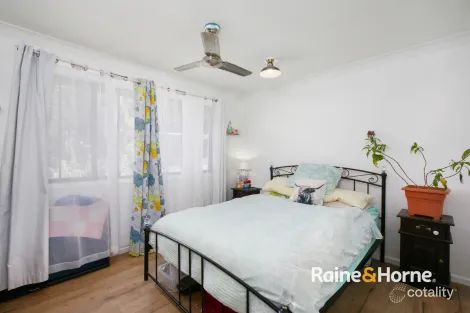 Property photo of 40 Melaleuca Crescent Tascott NSW 2250