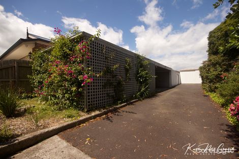 Property photo of 2 Renlik Court Pakenham VIC 3810