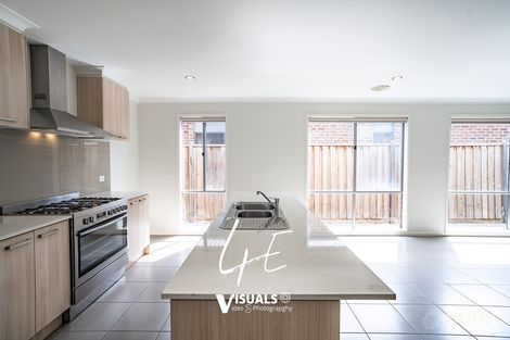 Property photo of 12 Embleton Chase Weir Views VIC 3338