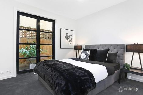 Property photo of 2/3 Ormond Esplanade Elwood VIC 3184