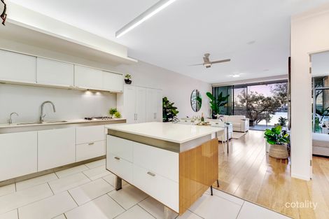 Property photo of 2102 Ephraim Island Parade Paradise Point QLD 4216