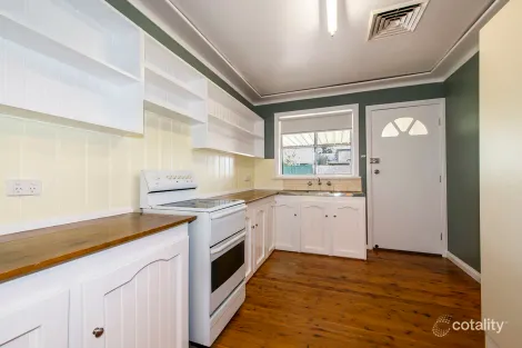 Property photo of 10 Epping Close Cambridge Park NSW 2747