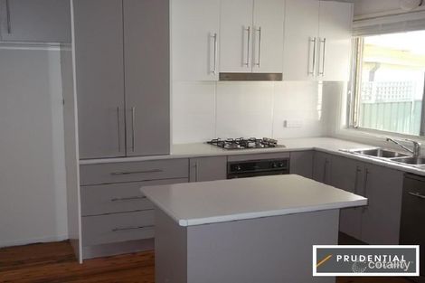 Property photo of 2 Flax Place Macquarie Fields NSW 2564