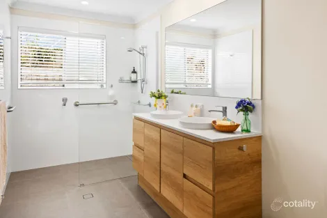 Property photo of 6 Concord Circuit Robina QLD 4226