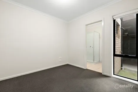 Property photo of 24 Queen Circuit Sunshine VIC 3020