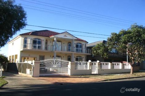 26 Peel St, Canley Heights, NSW 2166