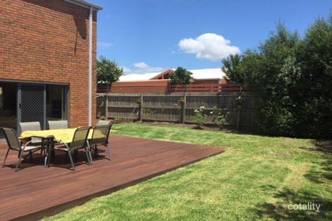 Property photo of 3 Lowanna Street Berwick VIC 3806