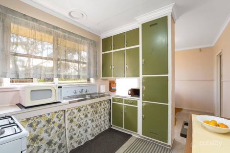 Property photo of 24 Fidge Crescent Breakwater VIC 3219