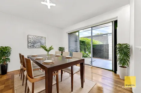 Property photo of 11/5 Thomas Carr Drive Tarneit VIC 3029