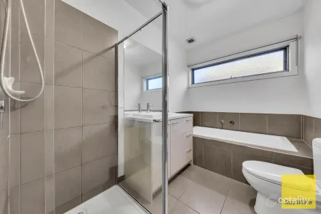 Property photo of 11/5 Thomas Carr Drive Tarneit VIC 3029