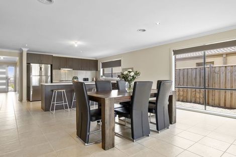 Property photo of 215 Botanica Springs Boulevard Brookfield VIC 3338