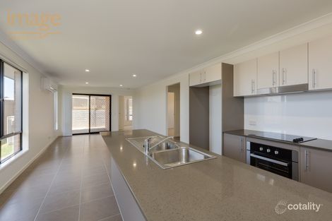 Property photo of 11 Larcom Crescent Redbank Plains QLD 4301