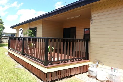 Property photo of 5 Village Terrace Redlynch QLD 4870