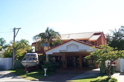 13 Monterey Ct, Broadbeach Waters, QLD 4218