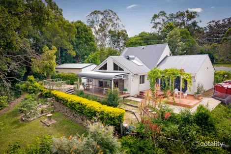 272 Robinson Rd, Mount Mee, QLD 4521