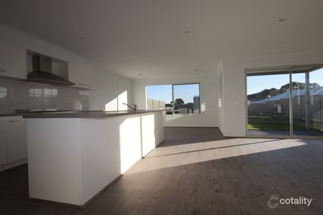 Property photo of 36 Silvereye Circuit Wonthaggi VIC 3995