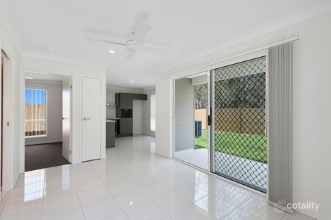 2/51 Jones St, Rothwell, QLD 4022