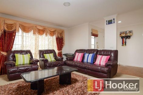 Property photo of 10 Serendip Court Narre Warren VIC 3805