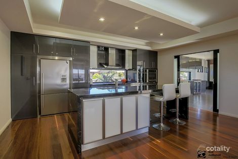 Property photo of 11 Admirals Quay Paynesville VIC 3880