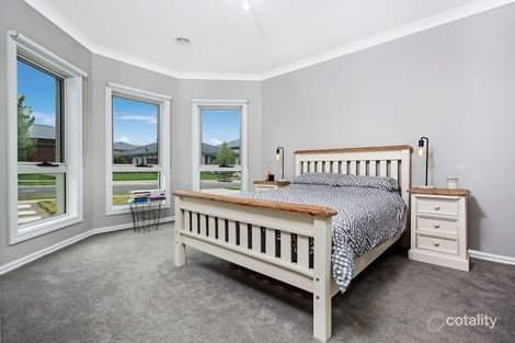 Property photo of 5 Rebecca Way Gisborne VIC 3437