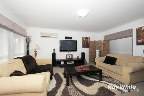 Property photo of 17 Brentwood Drive Cranbourne North VIC 3977