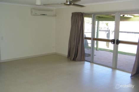 Property photo of 3 Myrtle Court Kin Kora QLD 4680
