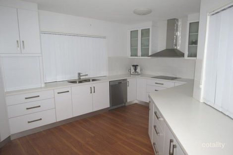 Property photo of 1 Downs Court Emerald QLD 4720