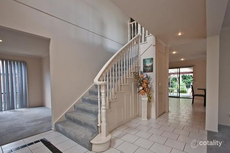 Property photo of 4 Brooklyn Bay Close Rowville VIC 3178