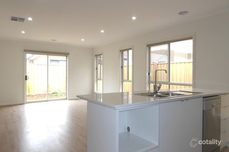 Property photo of 75 Evesham Drive Point Cook VIC 3030